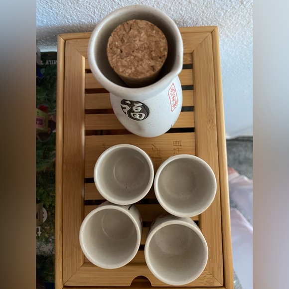 Japanese sake set - Picture 2 of 6